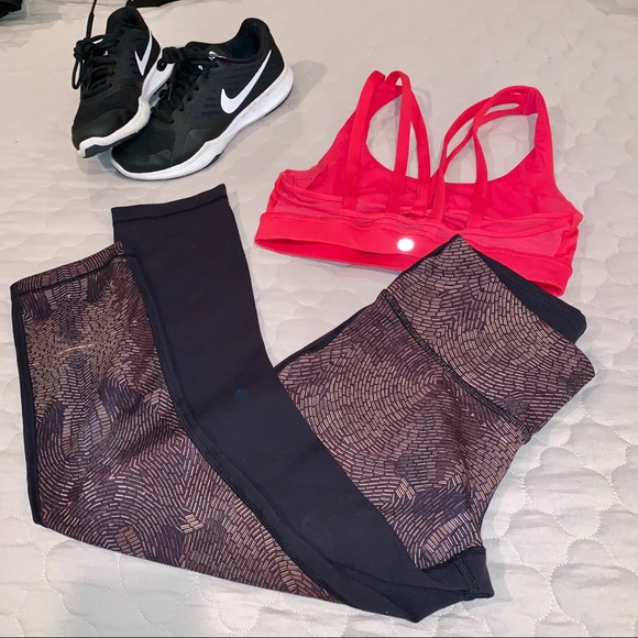 lululemon athletica Pants - Lululemon Golden Goddess Wunder Under Crop - Sz 6